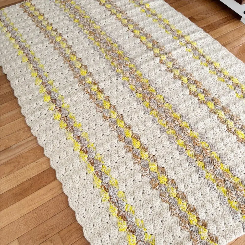 VTG HANDMADE Seashell Knit Afghan Throw Blanket Beige Yellow Brown 42 x 60